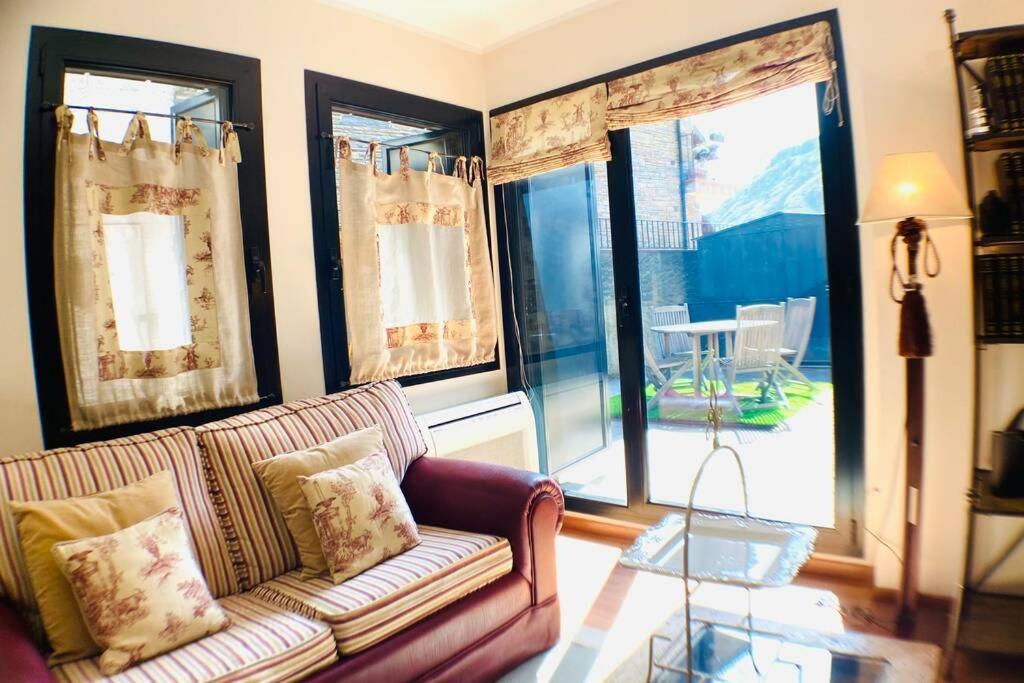 Mikka Devesa Apartment Инклес Екстериор снимка